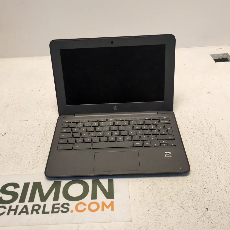 HP CHROMEBOOK 11A G6 EE UK GREY – MISSING BATTERY (FAULTY)