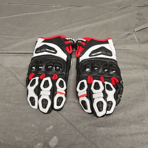 RICHA MOTORCYCLE GLOVES IN BLACK/WHITE/RED SIZE M/8