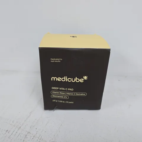 BOXED MEDICUBE DEEP VITA C PAD (70 PADS)