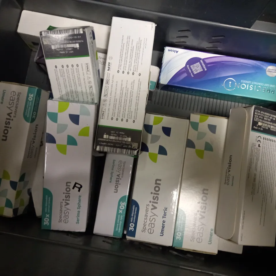 APPROXIMATELY 20 BOXED 30PCS CONTACT LENS TO INCLUDE SPECSAVERS EASY VISION, PRECISION-1, BAUSCH & LOMB SOFTLENS  