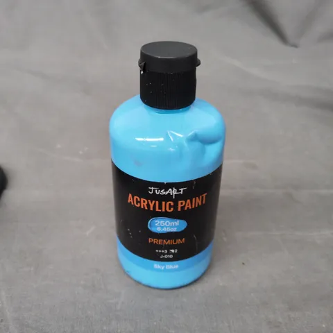 APPROXIMATELY 10 ASSORTED HOUSEHOLD ITEMS  INCLUDING ACRYLIC PAINT , ECO DISHWASHER TABS AND ECO CLEANING POWDER 