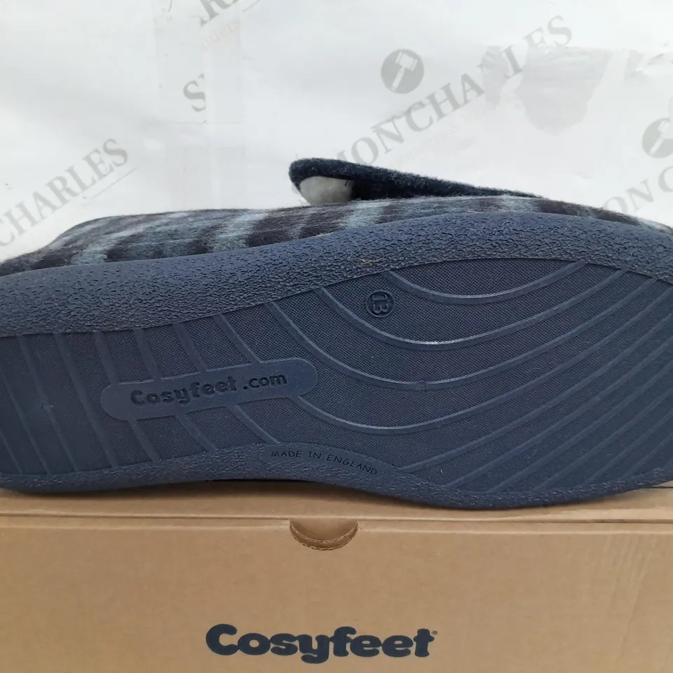BOXED PAIR OF COSYFEET VELCRO SLIPPERS IN BLUE TARTAN - UK SIZE 13