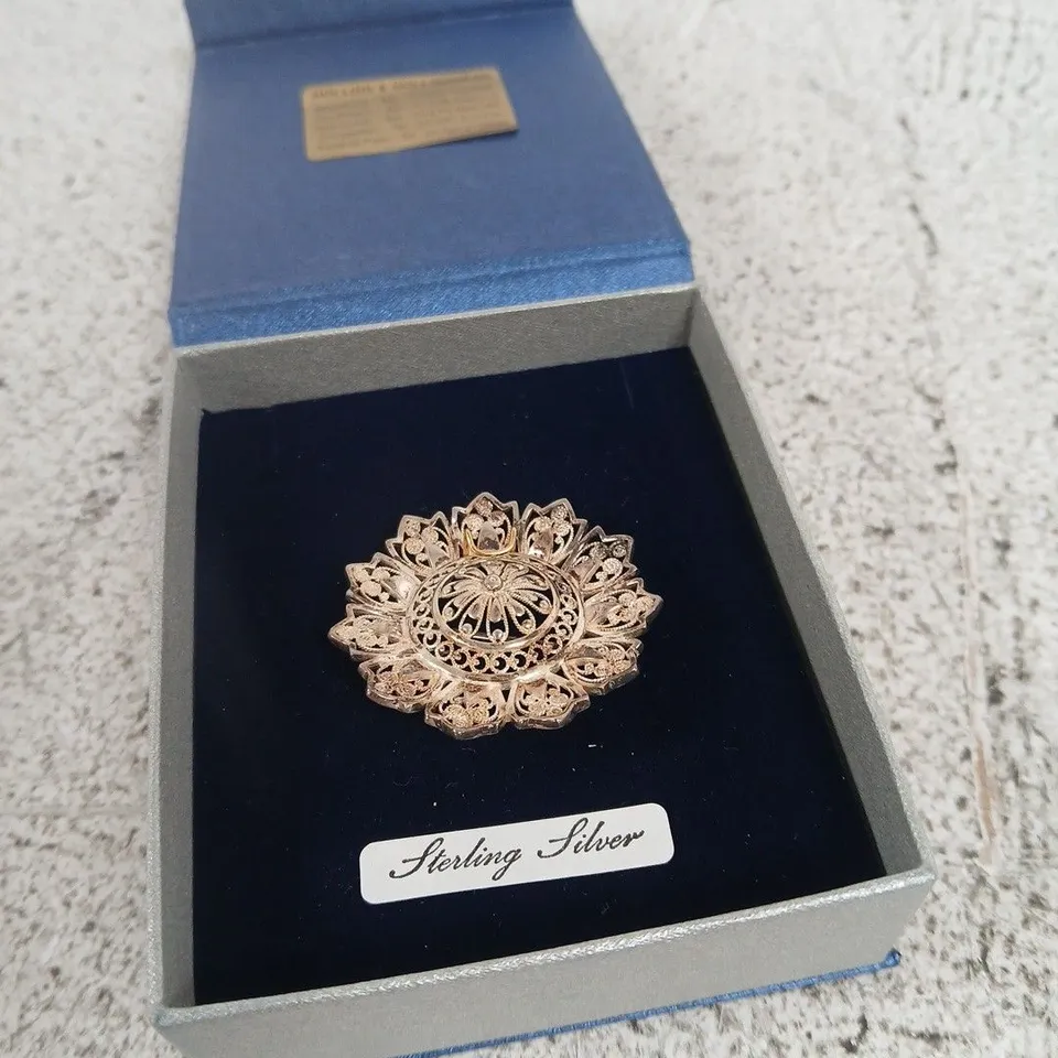 STERLING SILVER FILIGREE STARBURST BROOCH – BLUE PRESENTATION BOX
