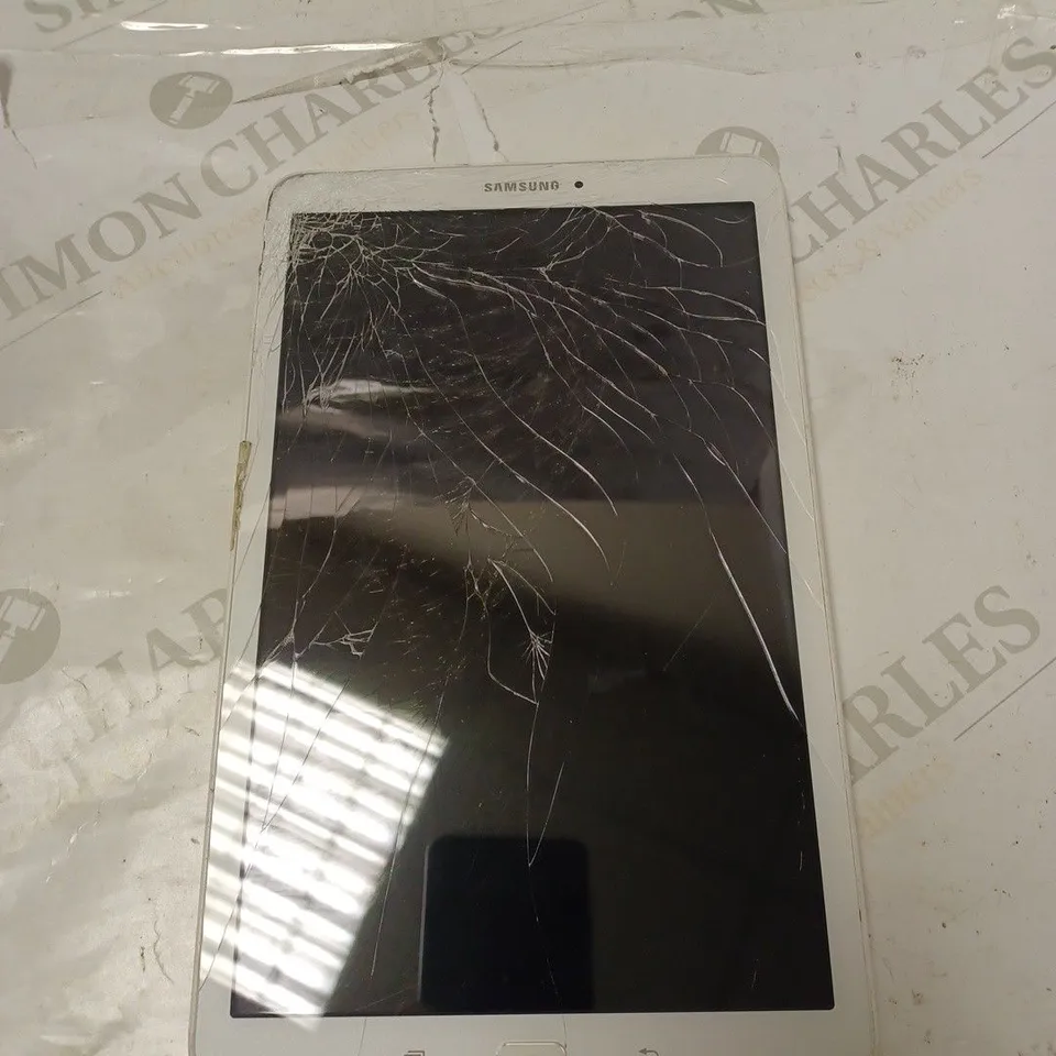 SAMSUNG SM-T560 TABLET