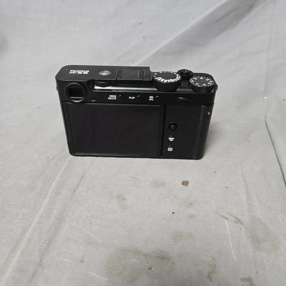 FUJIFILM X-E5 MIRRORLESS DIGITAL CAMERA