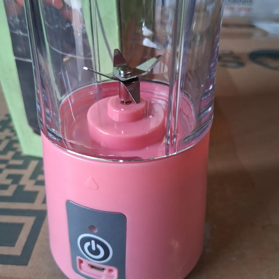 TWENTY BRAND NEW BOXED ROHS SQUEEZED JUICE CUP PORTABLE BLENDERS