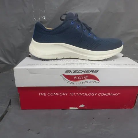 SKECHERS ARCH FIT TRAINERS BLUE SIZE 7