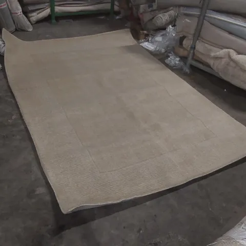 QUALITY DESIGNER RUG - APPROXIMATELY 290 x 200cm