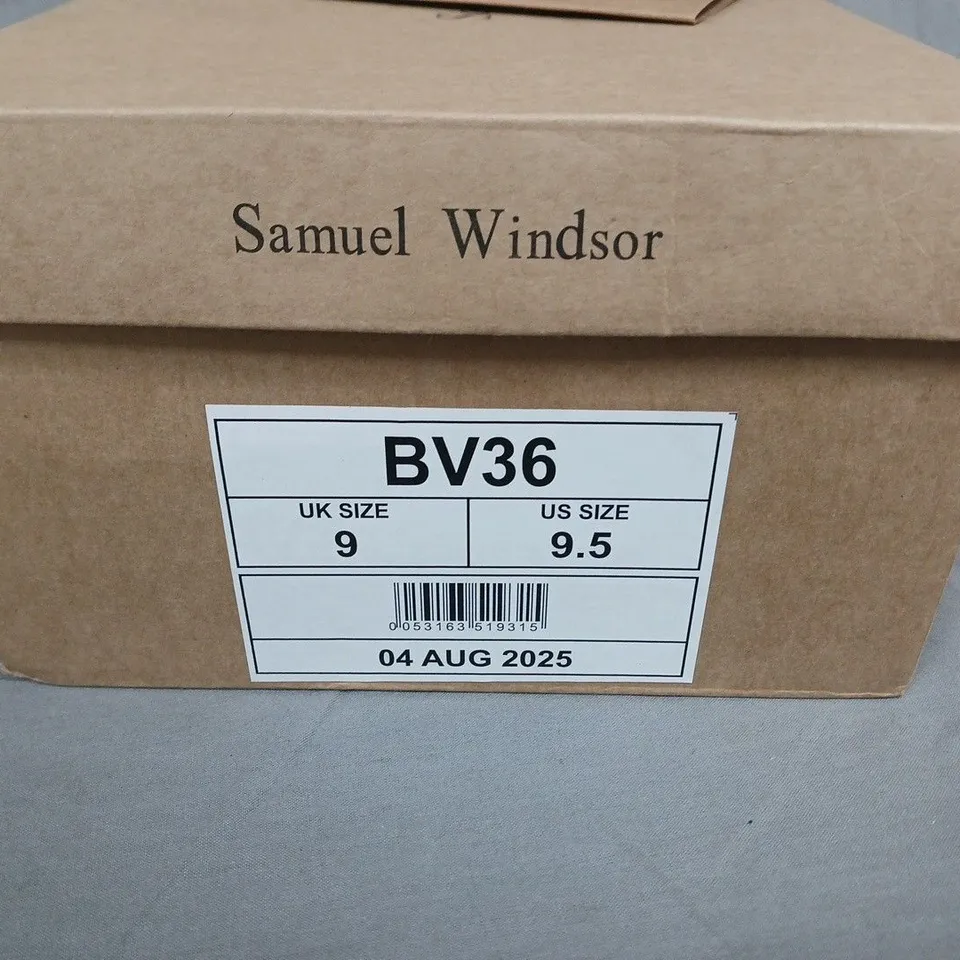 BOXED SAMUEL WINDSOR BLACK LEATHER PENNY LOAFERS – UK 9 (US 9.5)