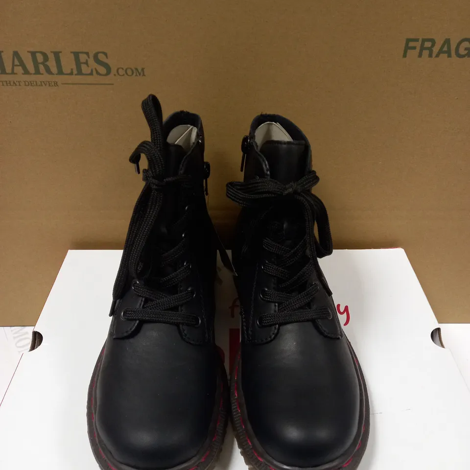 RIEKER LACE ANKLE BOOTS BLACK - SIZE 5