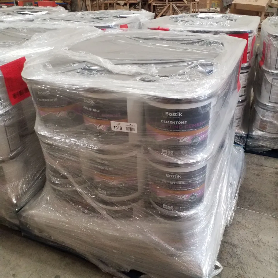PALLET CONTAINING APPROXIMATELY 45 BUCKETS OF BOSTIK CEMENTONE RAPID SETTING WATERPROOF CEMENT 10KG