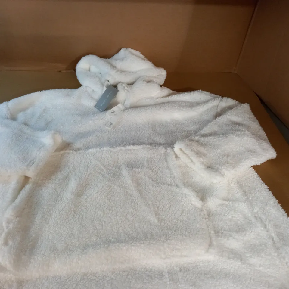 NEW LOOK BORG WHITE OVERSIZED HOODIE - L