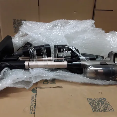 AEG VACUUM CLEANER AP81A25ULT