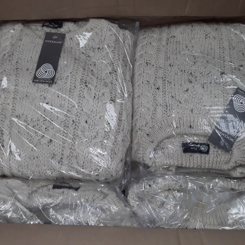 LOT OF APPROXIMATELY 10 PURE NEW WOOL JUMPERS - L