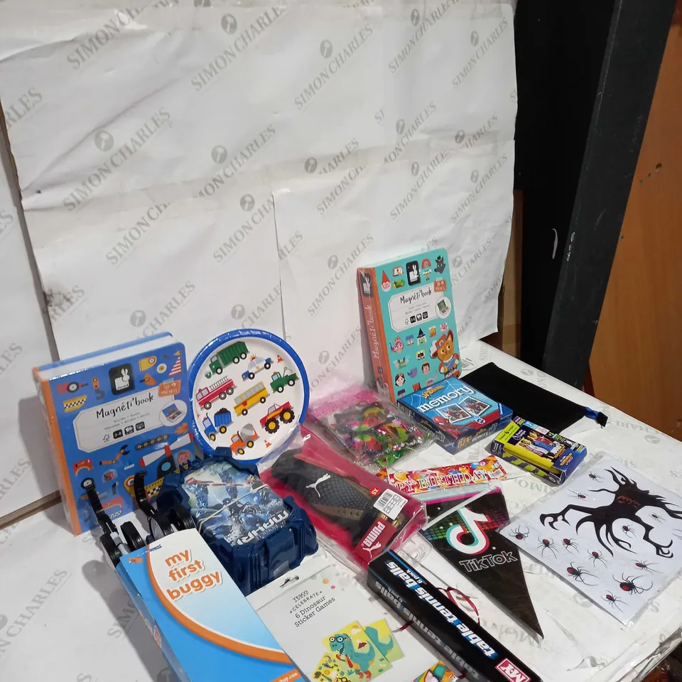 LOT OF APPROXIMATELY 10 ASSORTED GAMES AND TOYS TO INCLUDE MY FIRST BUGGY, SPIDERMAN MEMORY  AND MAGNETI BOOKS