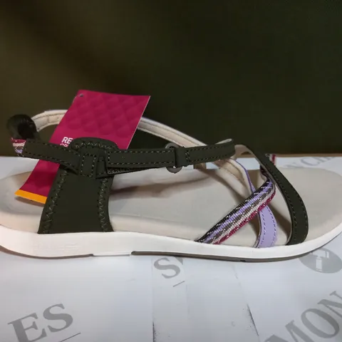 REGATTA LADY ROMA SANDALS SIZE 6