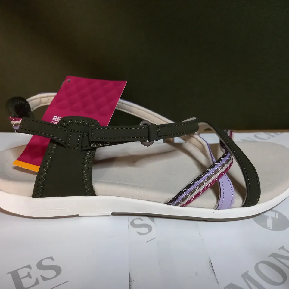 REGATTA LADY ROMA SANDALS SIZE 6