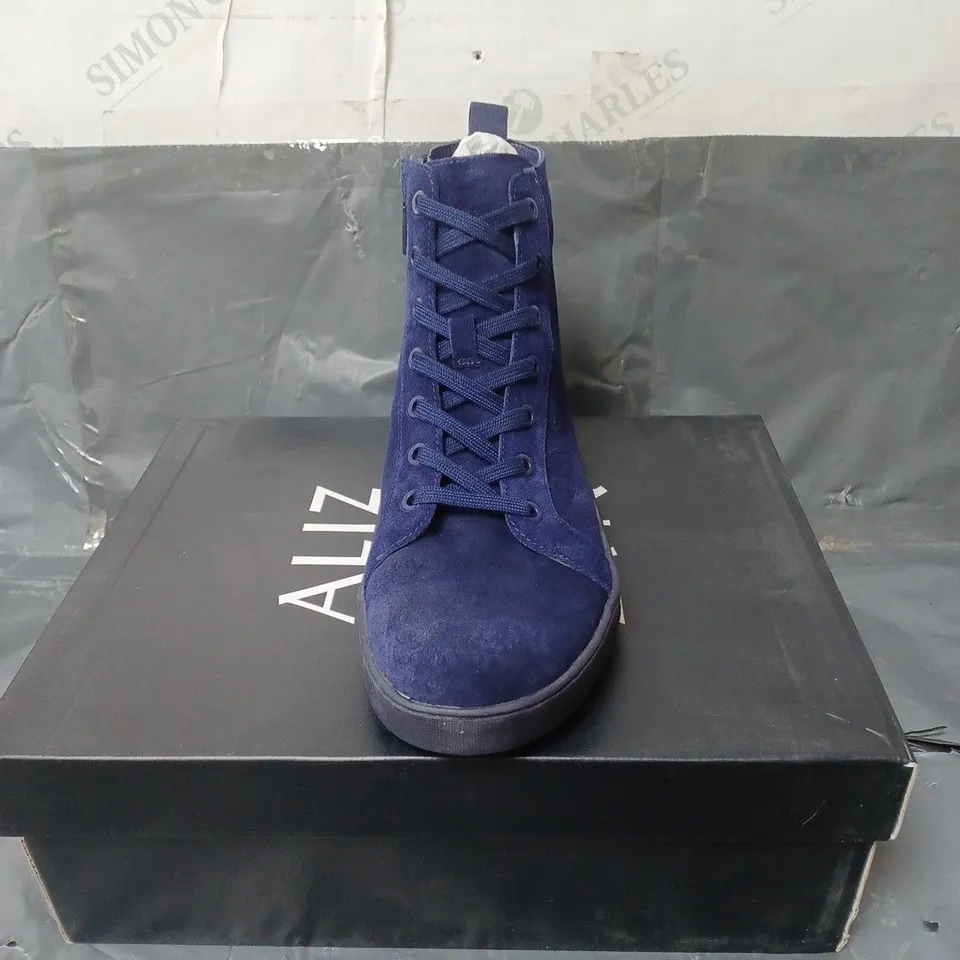 vionic suede ankle boots blue size 7