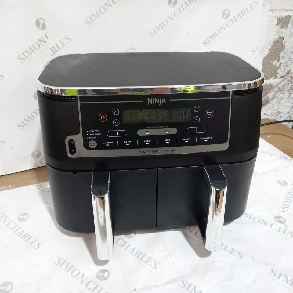 BOXED NINJA FOODI MAX DUAL ZONE 9.5L AIR FRYER AF451UK