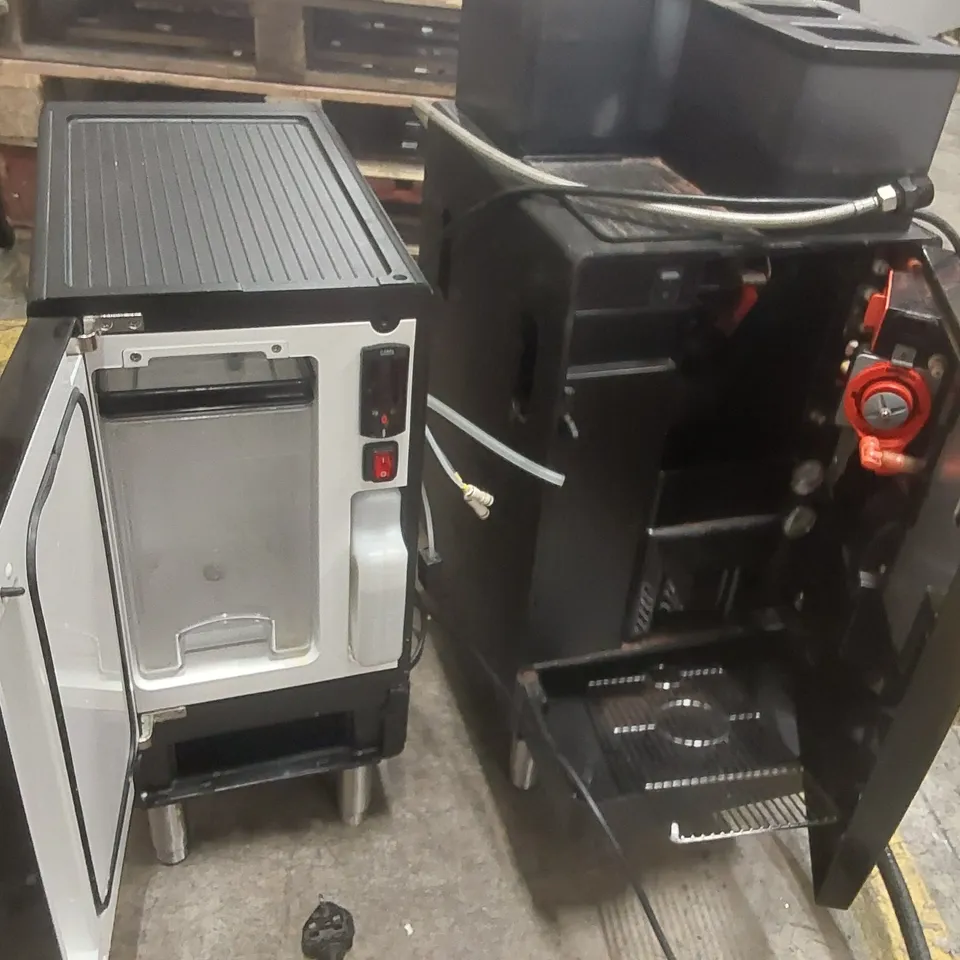 FRANKE A600 COMMERCIAL COFFEE MACHINE WITH MILK CHILLER (2 ITEMS)