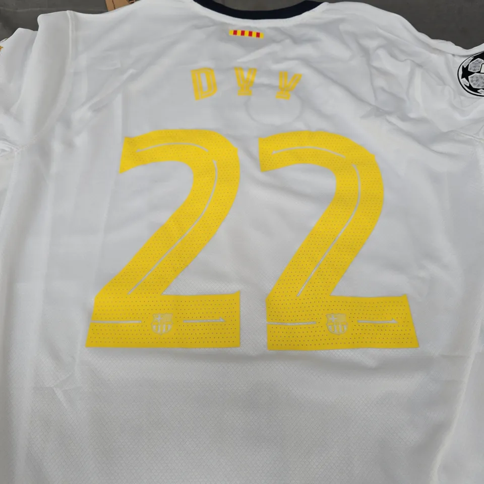 FC BARCELONA NIKE FOOTBALL SHIRT – WHITE, SPOTIFY SPONSOR, SIZE XXL (DYW 22 ON BACK)