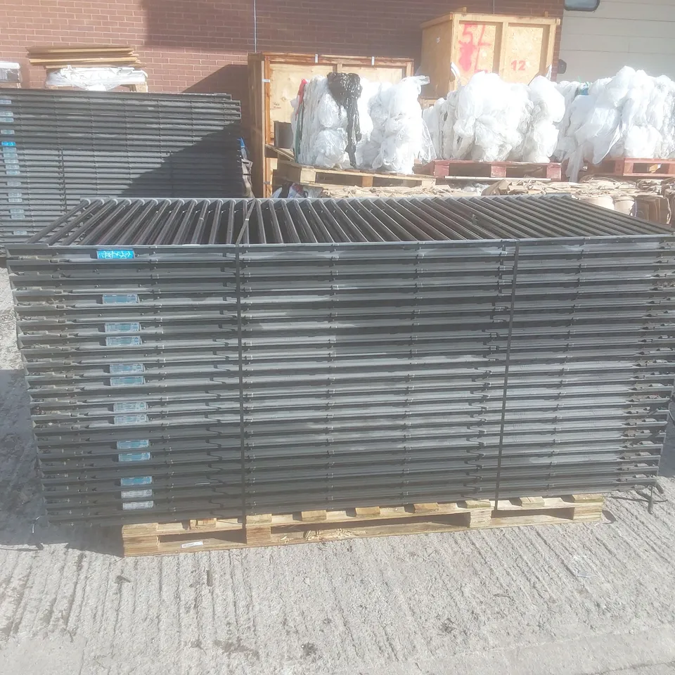 PALLET OF APPROX 21 X SOLYNDRA 200W SOLAR PANELS - MODEL: SL-200-200