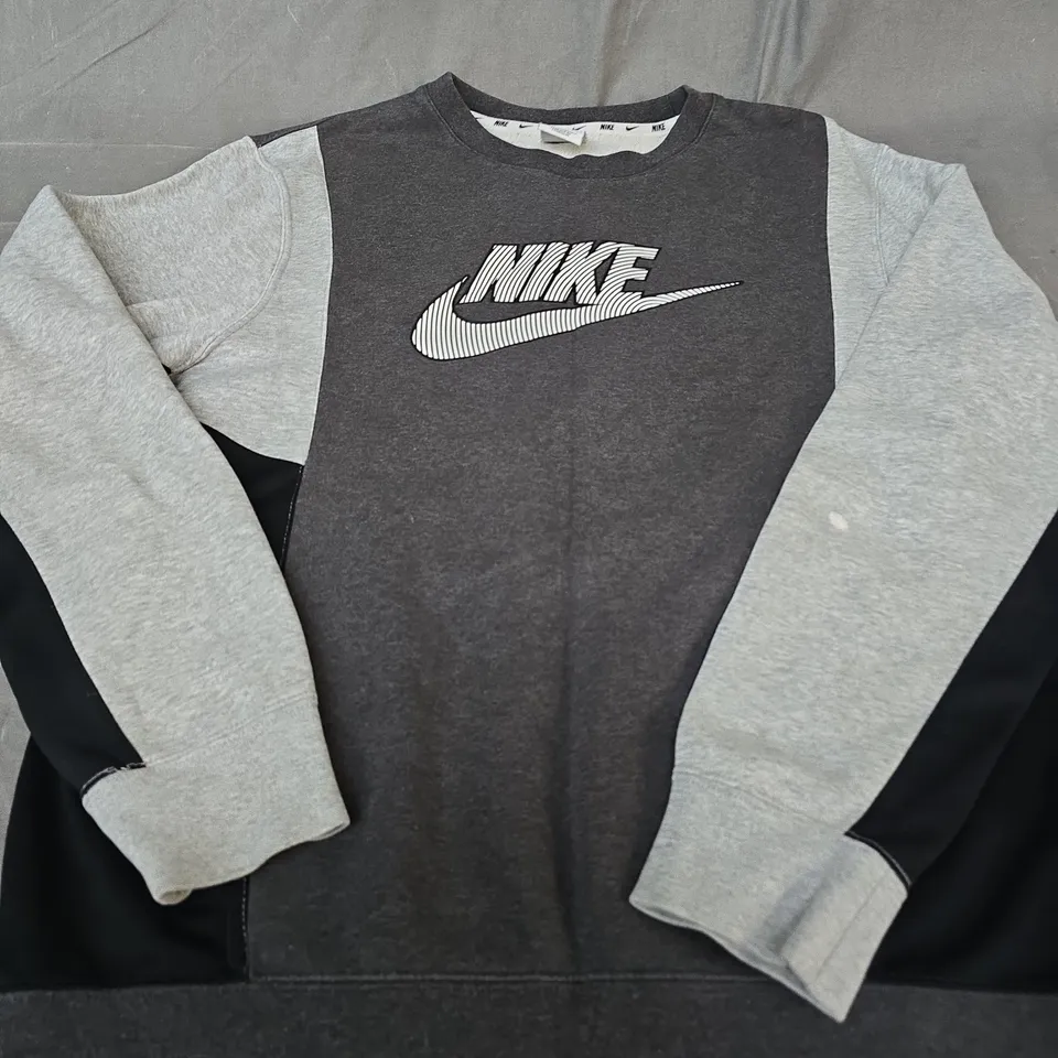 NIKE COLOUR-BLOCK SWEATSHIRT, GREY & CHARCOAL, MADE IN CAMBODIA, UK SIZE S