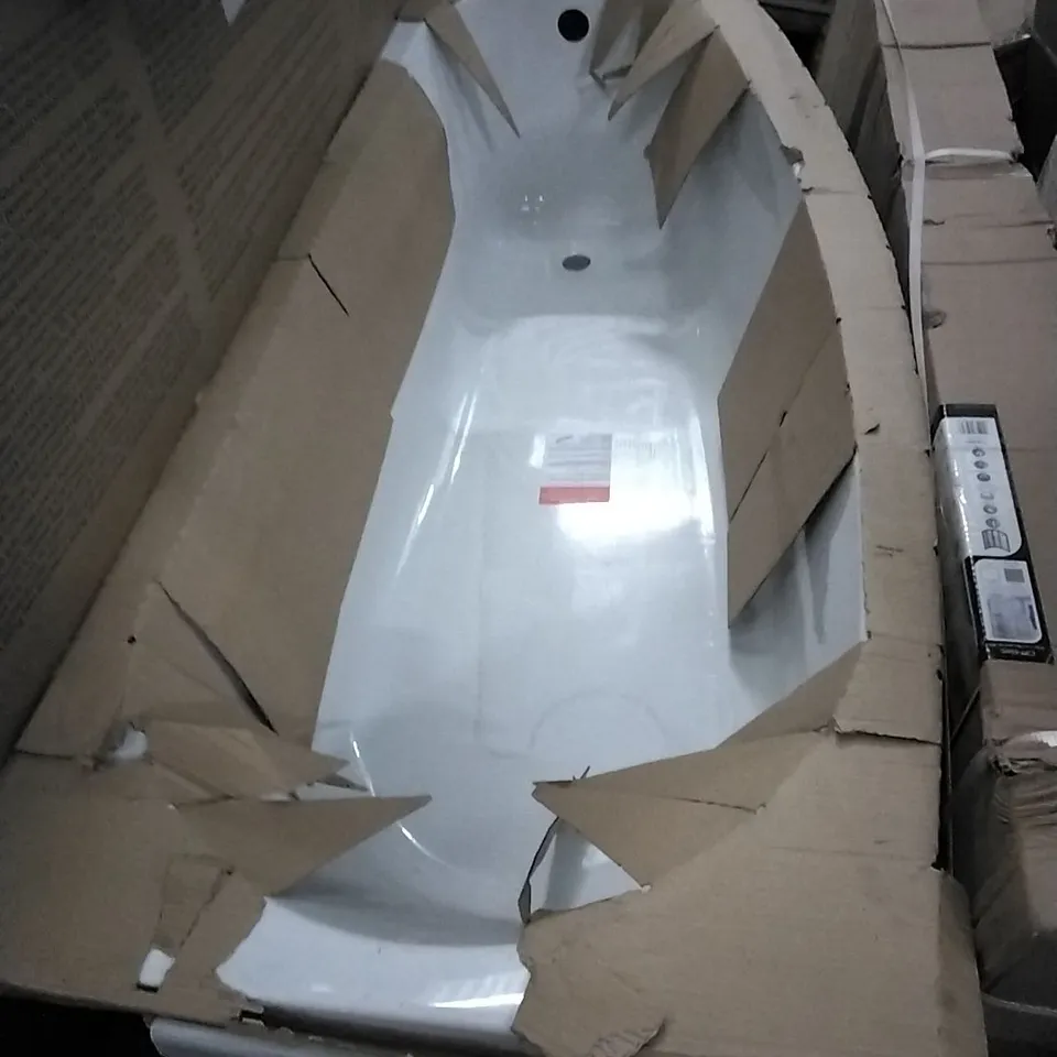 WHITE CERAMIC D-SHAPED BATH WITH PANELS