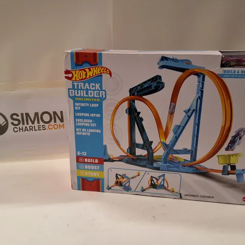 BOXED HOT WHEELS TRACK BUILDER UNLIMITED INFINITY LOOP KIT