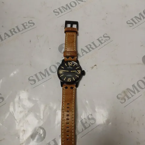 UNBOXED TW STEEL LEATHER WATCH