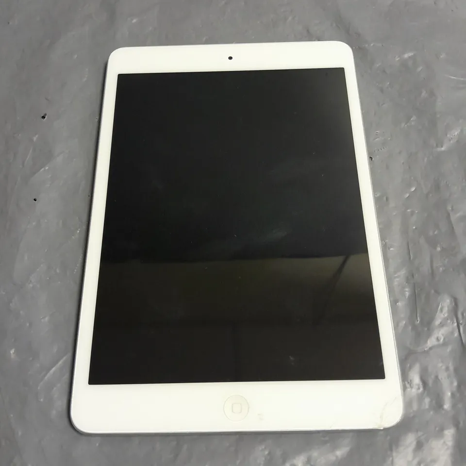 UNBOXED APPLE IPAD MINI IN WHITE - A1432