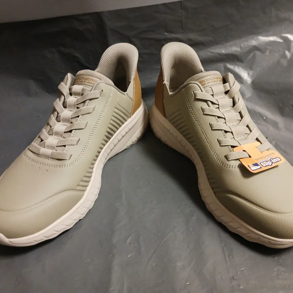 BOXED PAIR OF SKECHERS SLIP-ON SHOES IN DUSTY PALE OLIVE SIZE UK 9