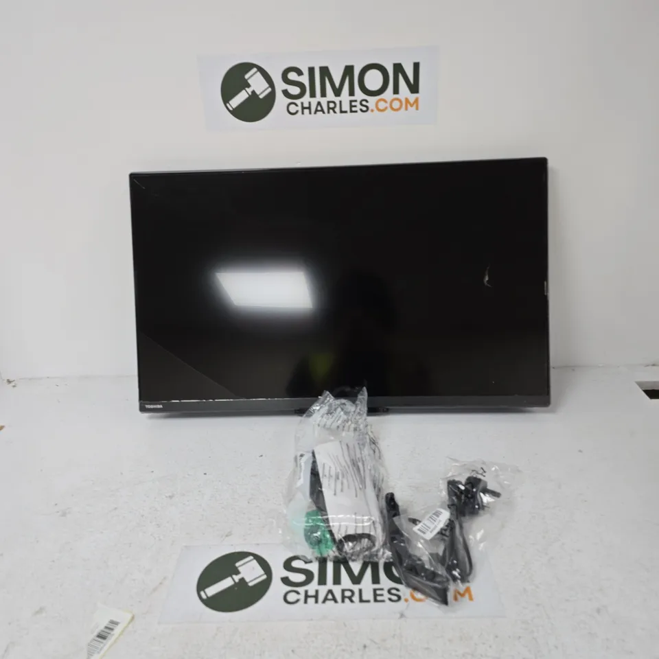 TOSHIBA LCD COLOUR TV DAMAGED SCREEN
