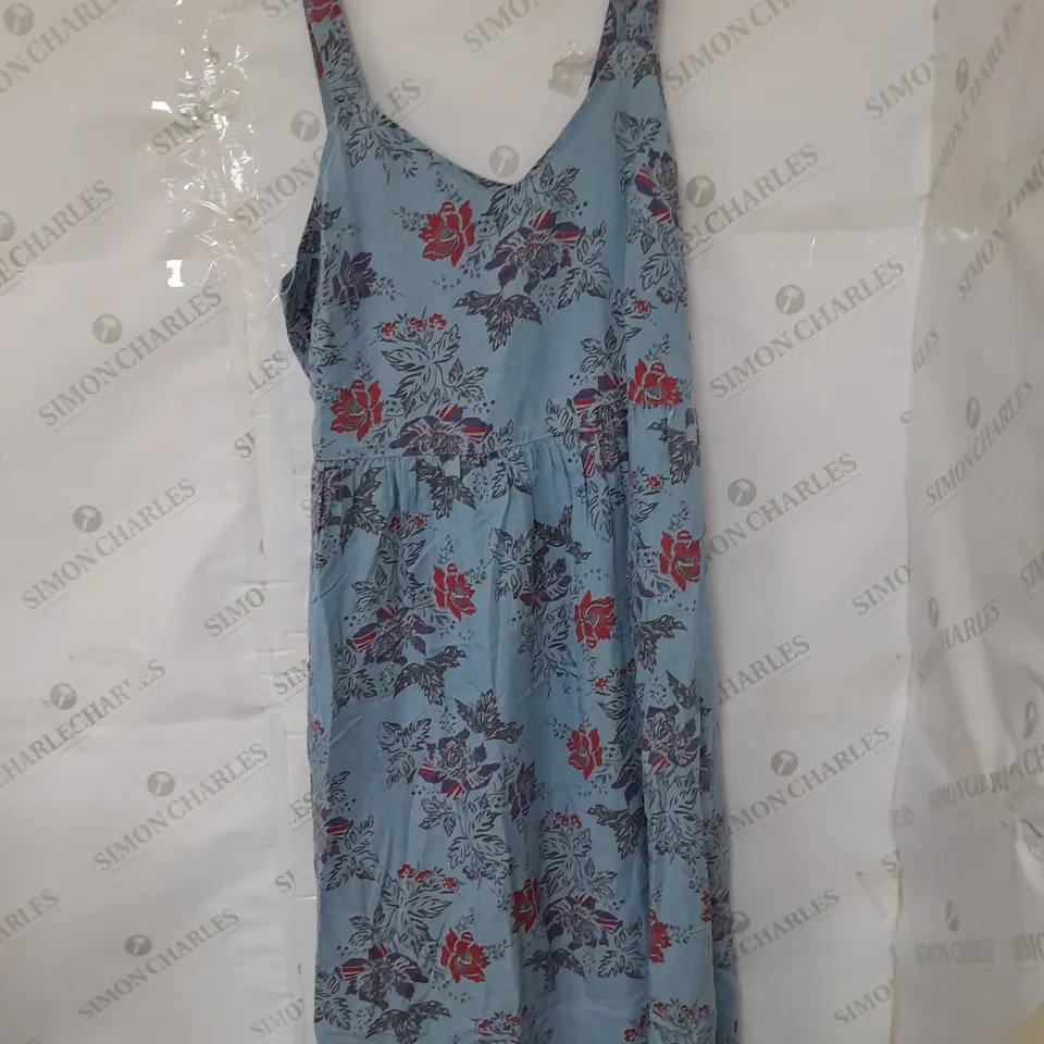 ROMAN FLORAL SUNDRESS IN LIGHT DENIM SIZE 14