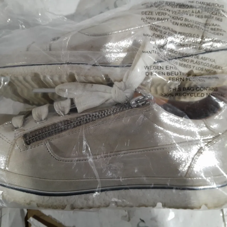 MODA IN PELLE LEATHER FIZZALI TRAINERS, NUDE ROSE - SIZE 6