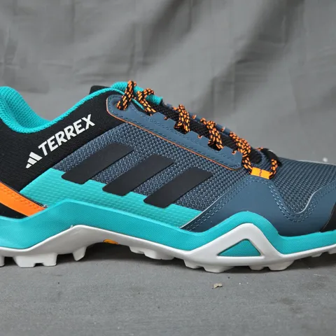 BOXED PAIR OF ADIDAS TERREX AX3 SHOES IN MULTICOLOUR UK SIZE 9