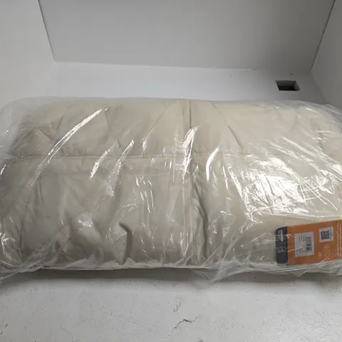 BAGGED REGATTA WOMENS ROXIENNE PADDED JACKET - LIGHT VANILLA SIZE 18