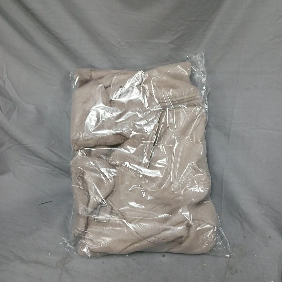 LUX SHEARLING AVIATOR JACKET SIZE 10 MINK. BAGGED