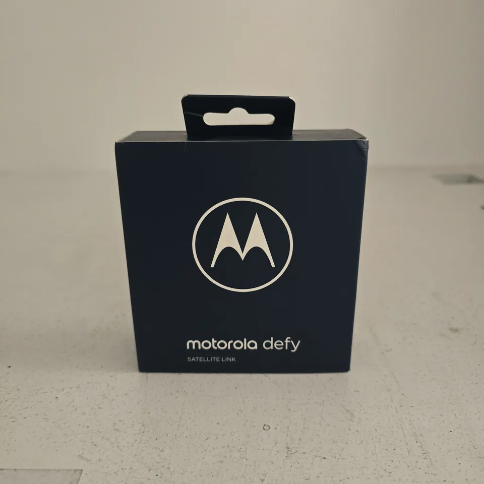 MOTOROLA DEFY SATELLITE LINK BOXED