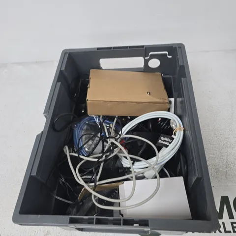 TOTE OF APPROXIMATELY 12 ASSORTED ITEMS TO INCLUDE: EE ROUTER