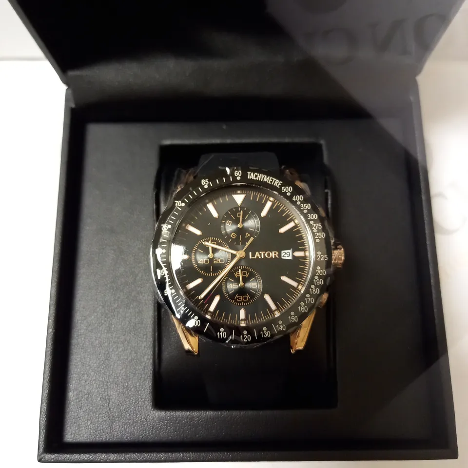 LATOR CALIBRE BLACK DIAL CHRONOGRAPH STYLE RUBBER STRAP WATCH RRP £635