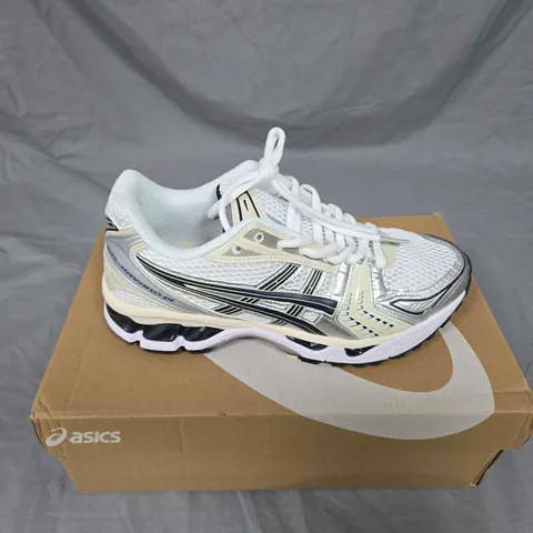 ASICS RUNNING SHOES – WHITE/SILVER, MEN’S (UK SIZE 7)