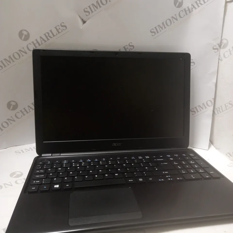 ACER TRAVELMATE NOTEBOOK IN BLACK
