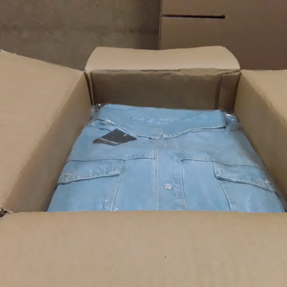 BOXED BRAND NEW JDWILLIAMS DENIM SHIRT DRESS SIZE 28 LIGHT BLUE COLOUR APPROXIMATELY 8 PIECES 