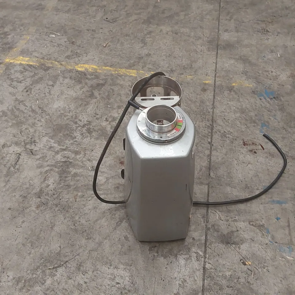 COMMERCIAL COFFEE GRINDER