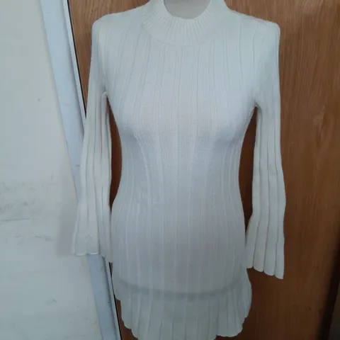 DIVIDED RIBBED FITTED LONG SLEEVE DRESS IN CREAM SIZE S