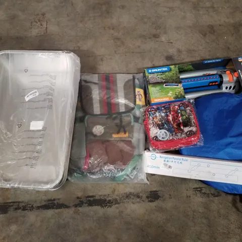 PALLET CONTAINING ASSORTED PRODUCTS INCLUDING STAR WARS BACKPACK, CAT LITTER BOX, POP UP TENT, NAVIGATION PARALLEL RULER, GARDEN SPRINKLER