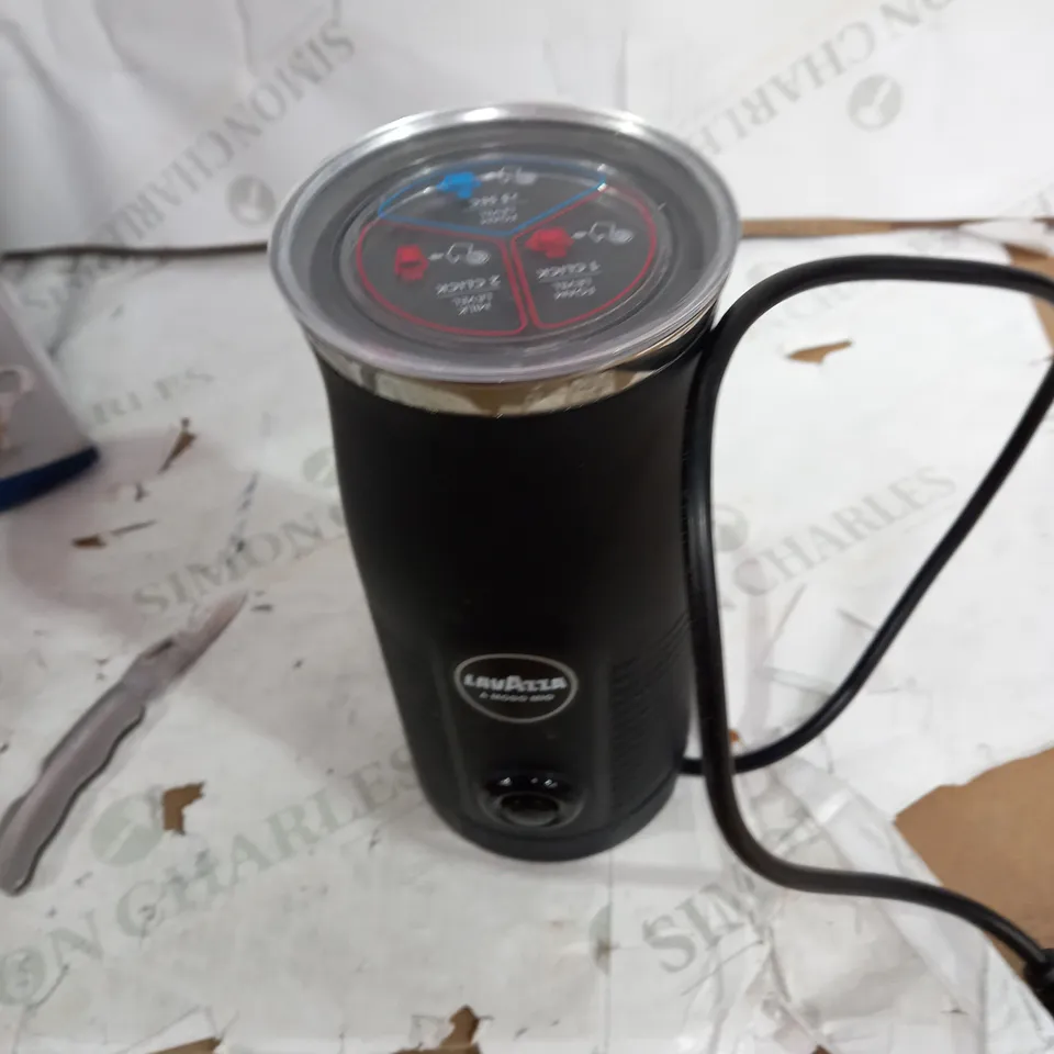 LAVAZZA A MODO MIO MILK EASY FROTHER 