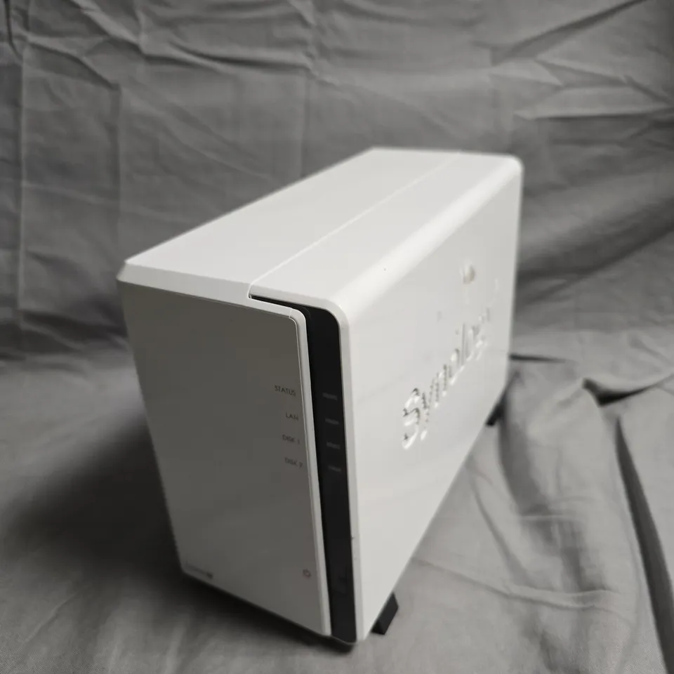 SYNOLOGY DISKSTATION 2-BAY ENCLOSURE - DS220J