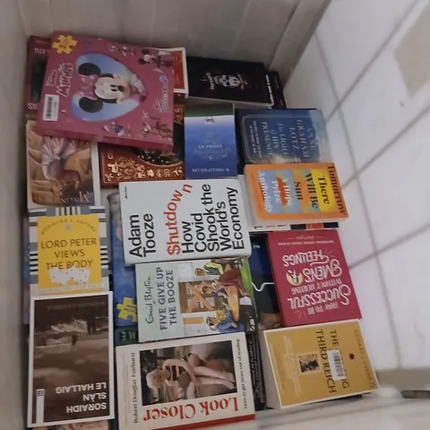 LARGE QUANTITY OF ASSORTED FICTION AND NON FICTION BOOKS